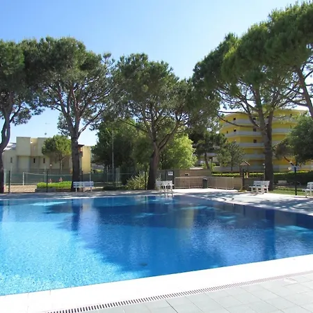 Apartamento Bright Flat With Outdoor Pools - Beahost